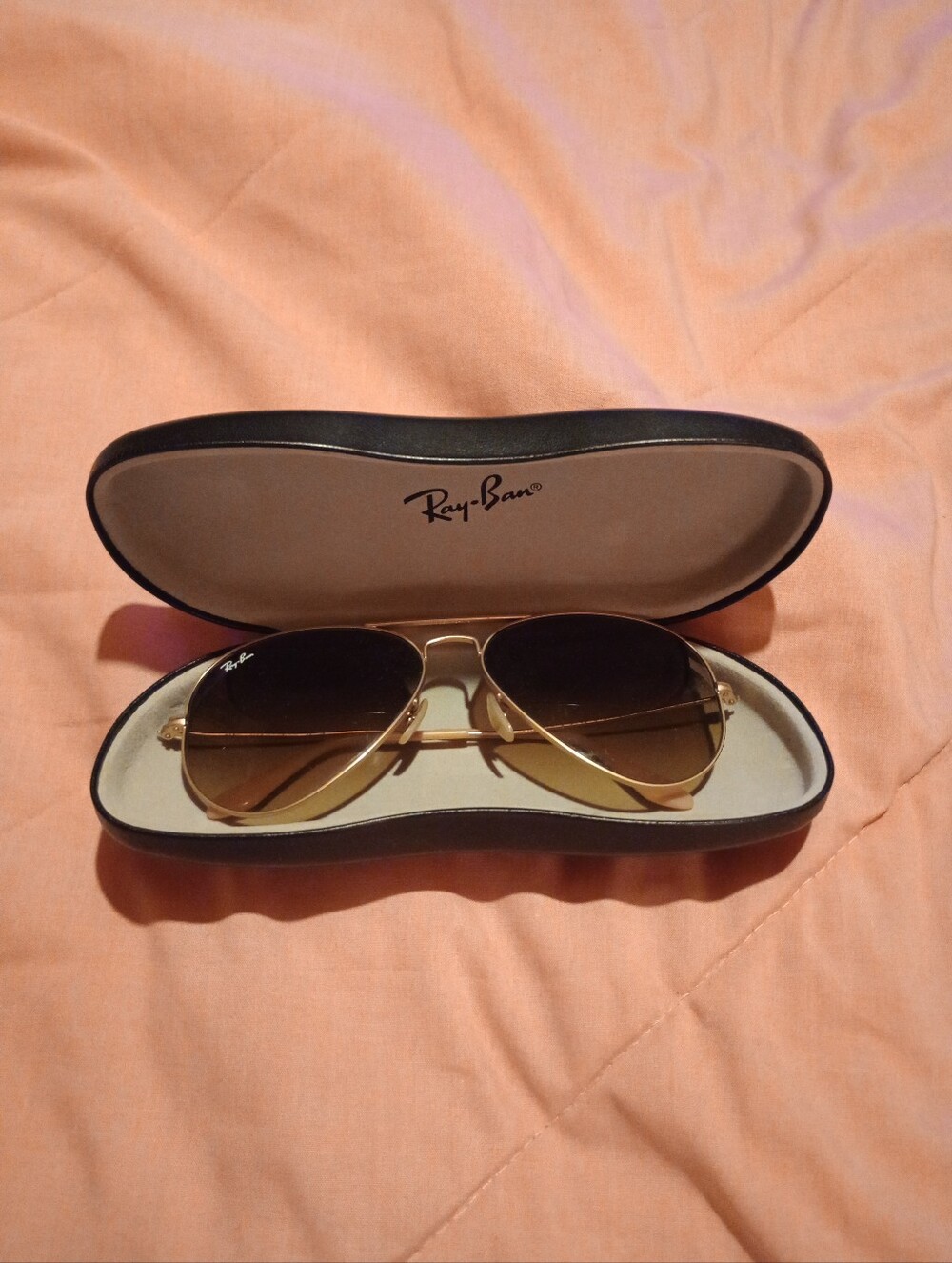 Ray Ban Aviator Sunglasses With Case